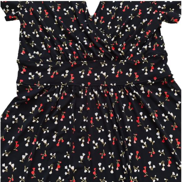 Lark & Ro Dress Black Red Floral V-Neck Short Sleeve Faux Wrap Dress Size 14 NEW - Picture 9 of 12